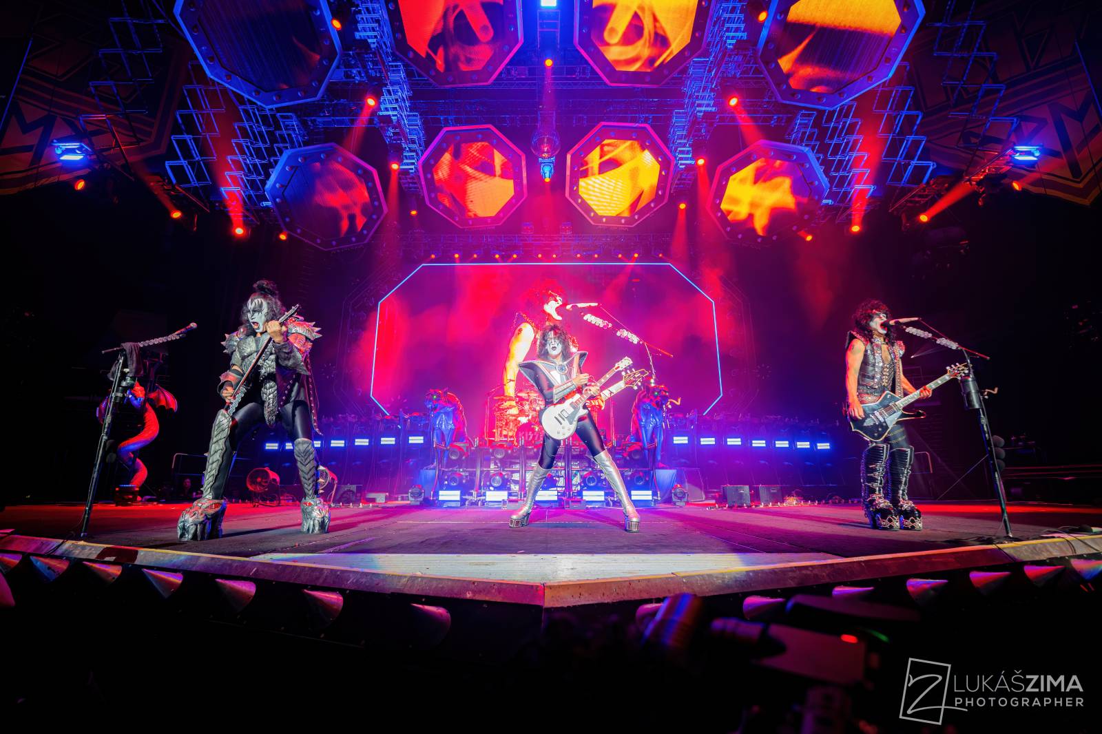 Kiss se loučili s českými fanoušky svými největšími hity