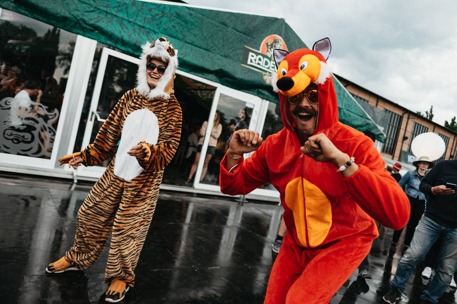 Martin Garrix rozzářil oblohu nad Ostravou, návštěvníkům Colours učarovali i Larkin Poe