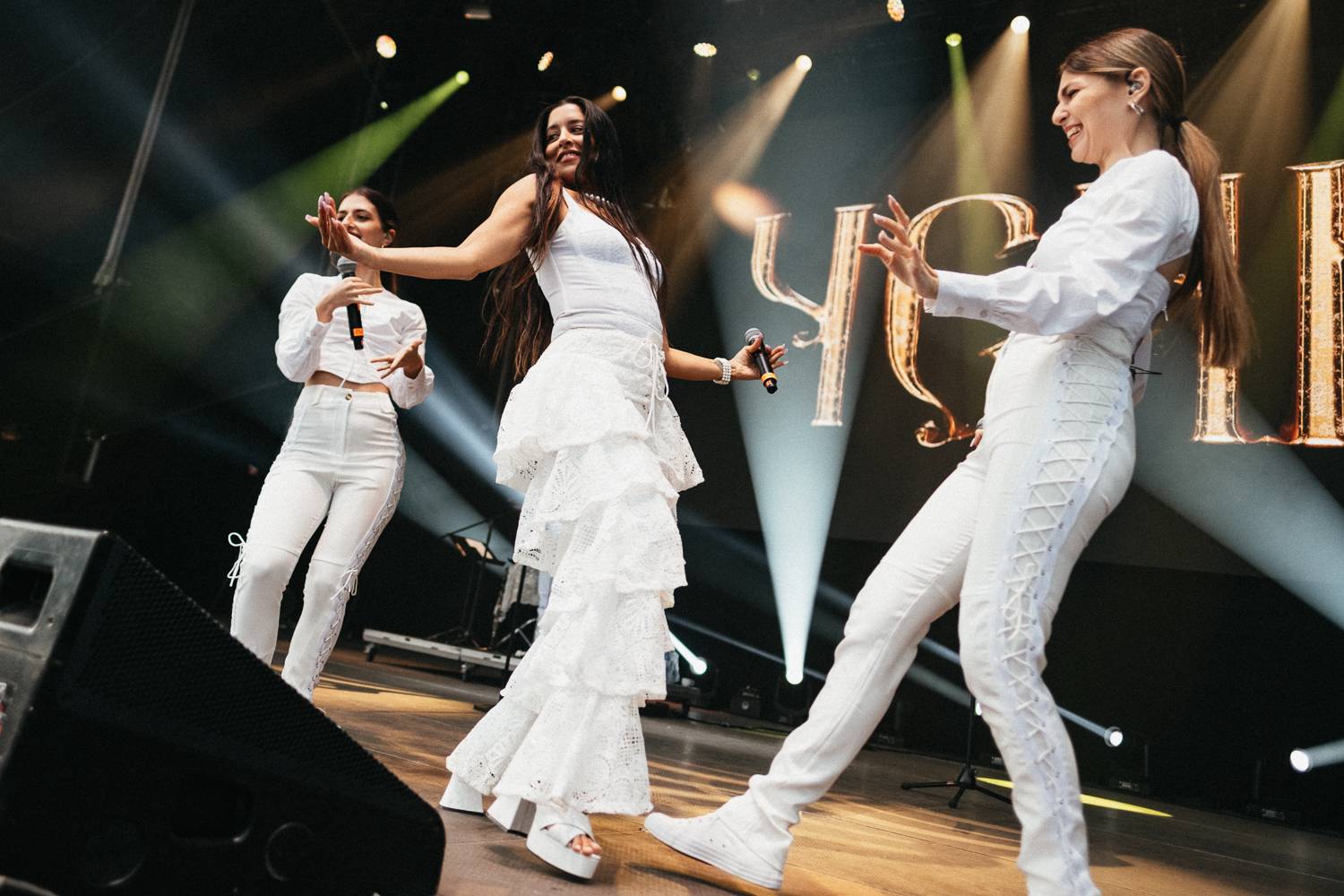 Martin Garrix rozzářil oblohu nad Ostravou, návštěvníkům Colours učarovali i Larkin Poe