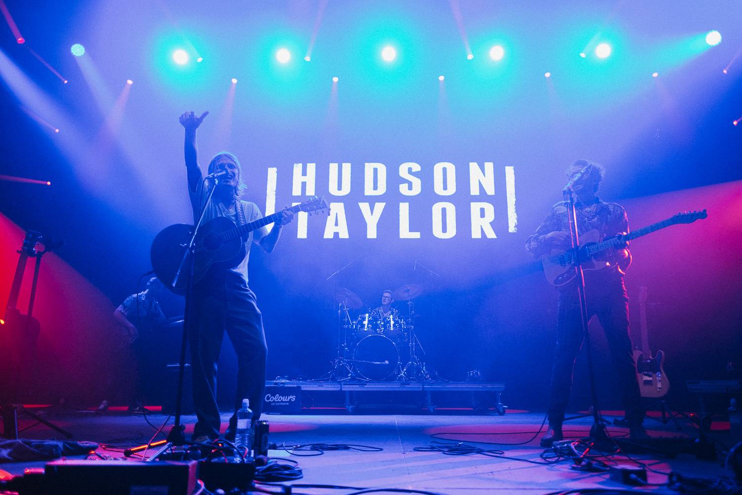 Martin Garrix rozzářil oblohu nad Ostravou, návštěvníkům Colours učarovali i Larkin Poe