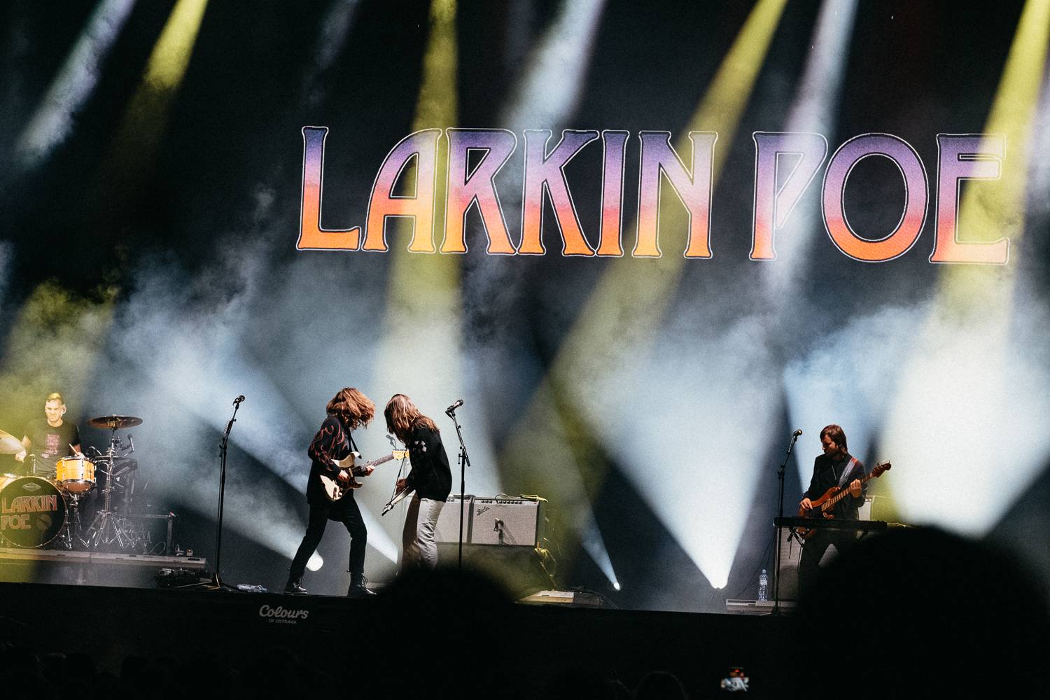 Martin Garrix rozzářil oblohu nad Ostravou, návštěvníkům Colours učarovali i Larkin Poe