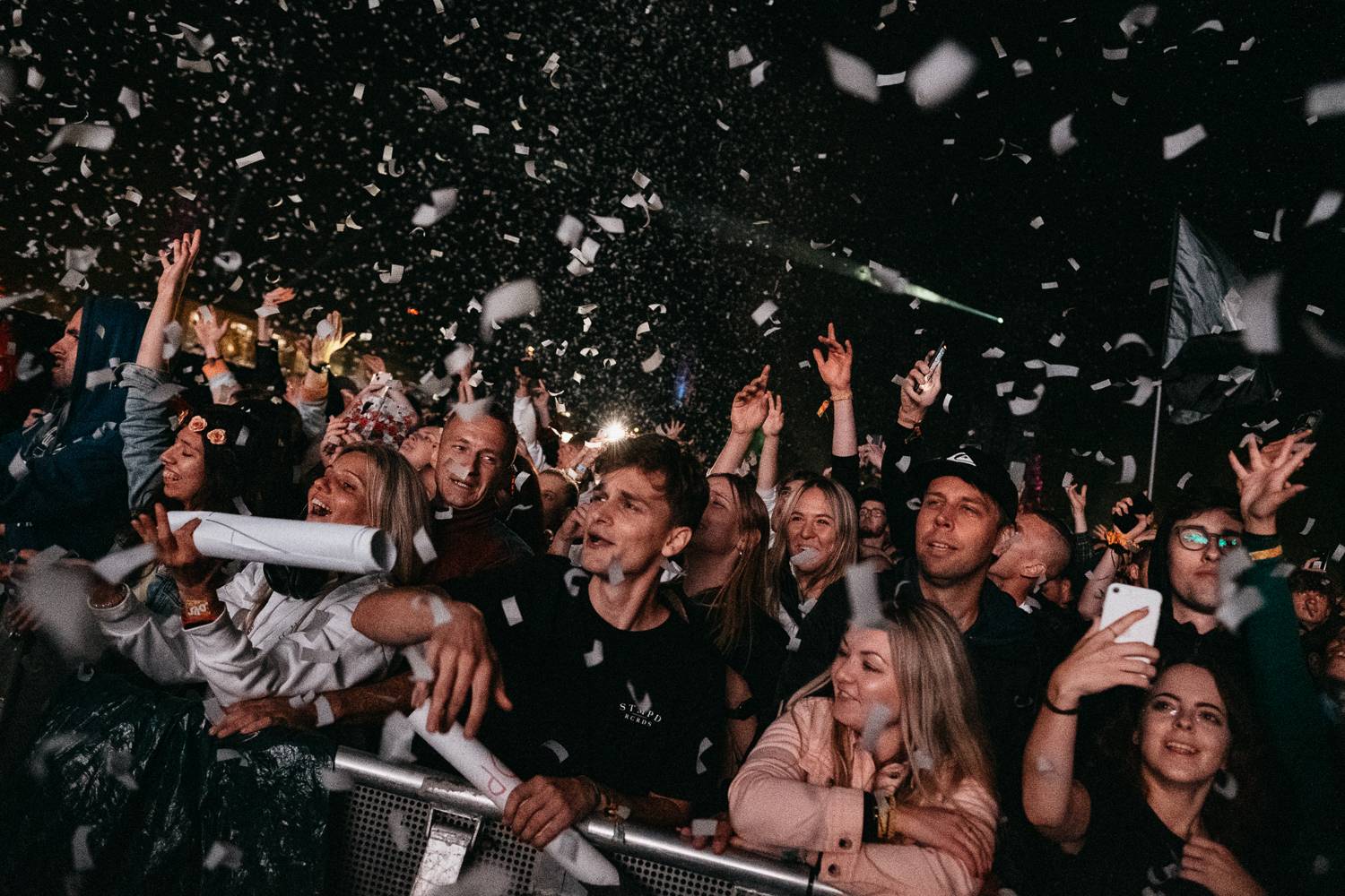 Martin Garrix rozzářil oblohu nad Ostravou, návštěvníkům Colours učarovali i Larkin Poe