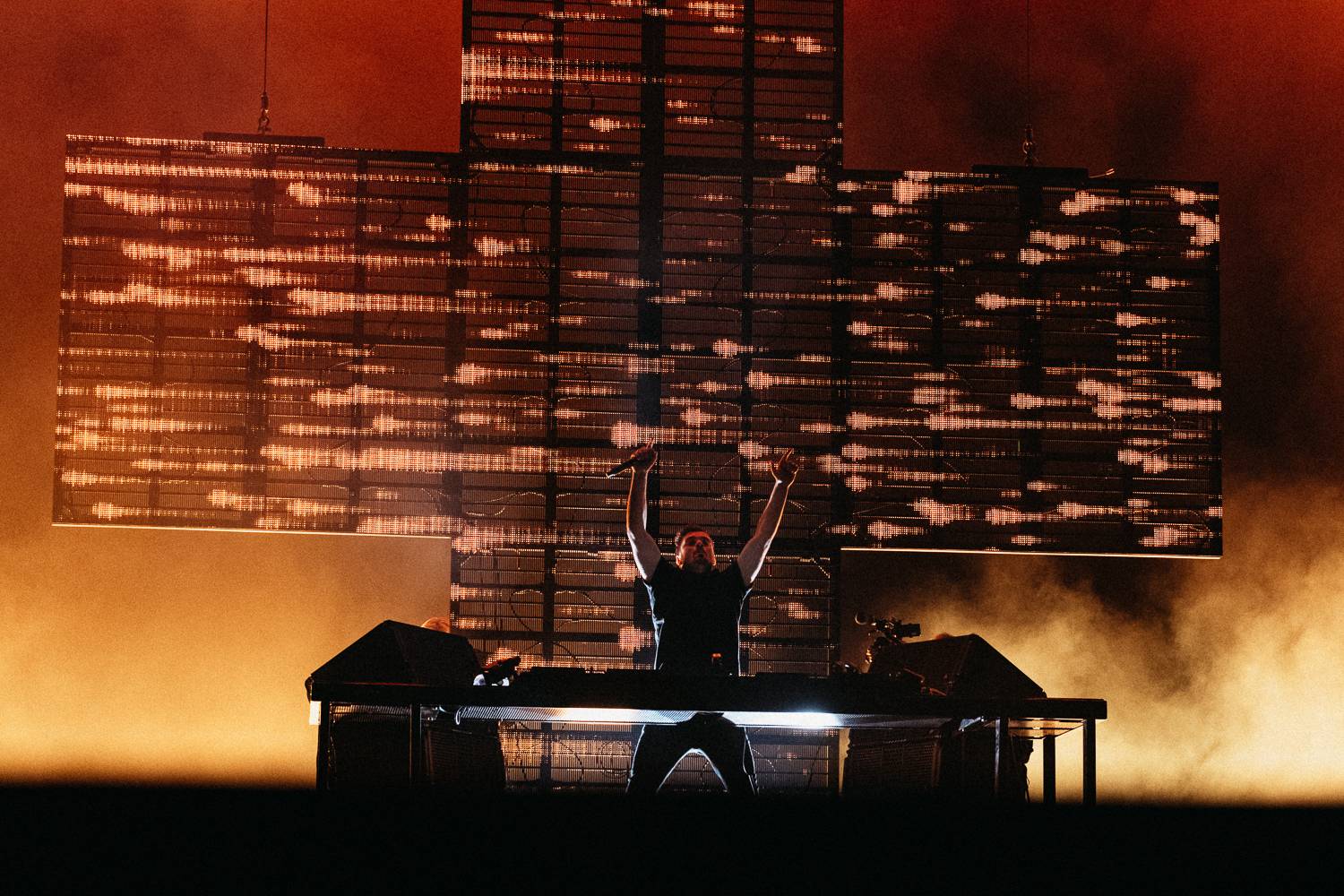 Martin Garrix rozzářil oblohu nad Ostravou, návštěvníkům Colours učarovali i Larkin Poe