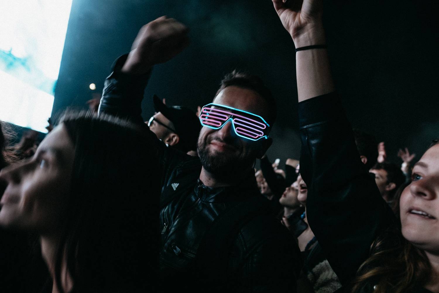 Martin Garrix rozzářil oblohu nad Ostravou, návštěvníkům Colours učarovali i Larkin Poe