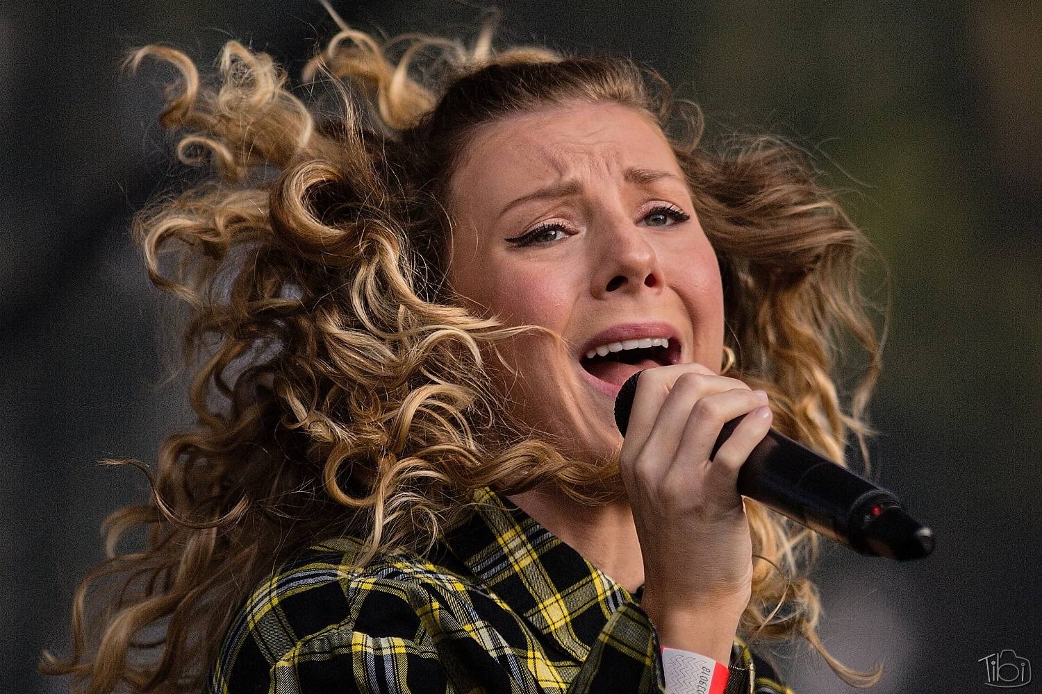 Barvy léta Tří sester přivítaly Mig 21, Alkehol, Lenny nebo E!E