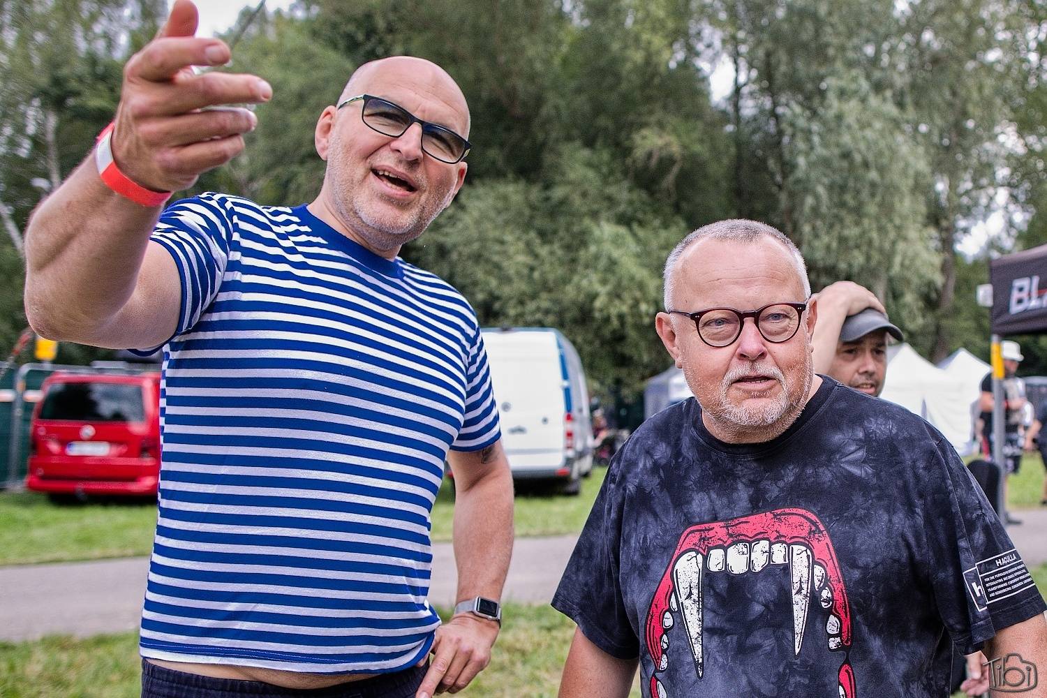 Barvy léta Tří sester přivítaly Mig 21, Alkehol, Lenny nebo E!E