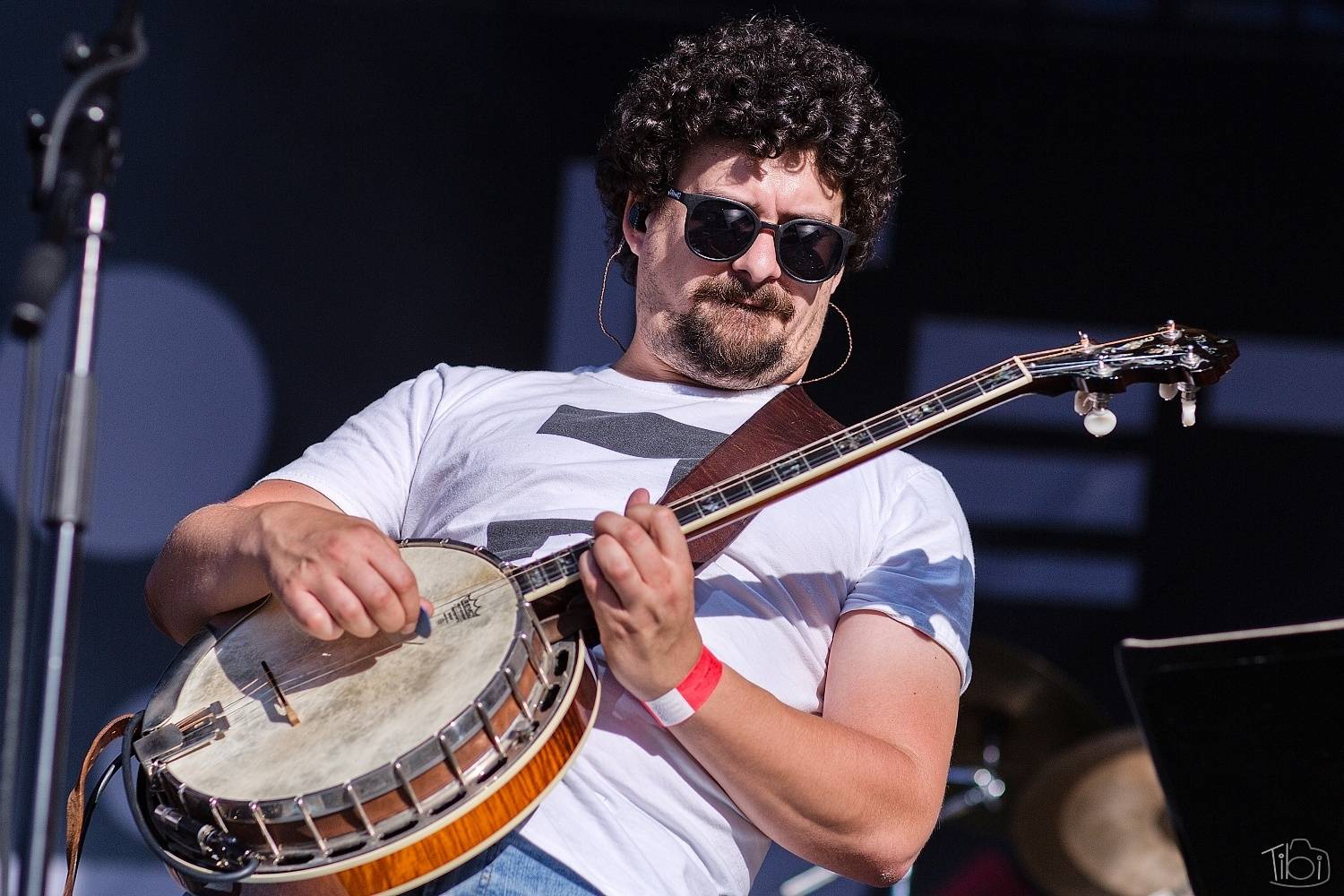 Barvy léta Tří sester přivítaly Mig 21, Alkehol, Lenny nebo E!E