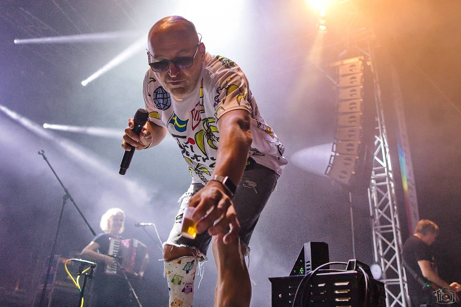 Barvy léta Tří sester přivítaly Mig 21, Alkehol, Lenny nebo E!E