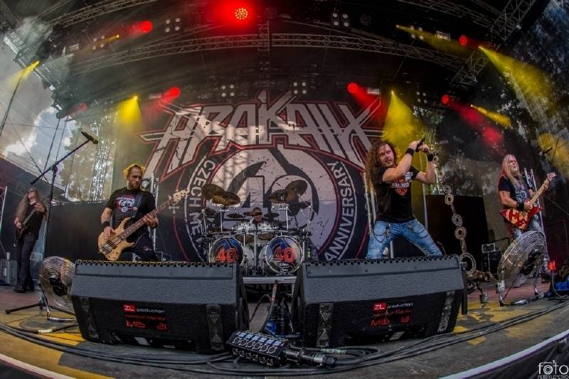 Pekelné počasí i show. Léto s Rychtářem patřilo Alkeholu, Dymytry, Harlej i Arakain