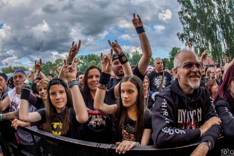 Pekelné počasí i show. Léto s Rychtářem patřilo Alkeholu, Dymytry, Harlej i Arakain