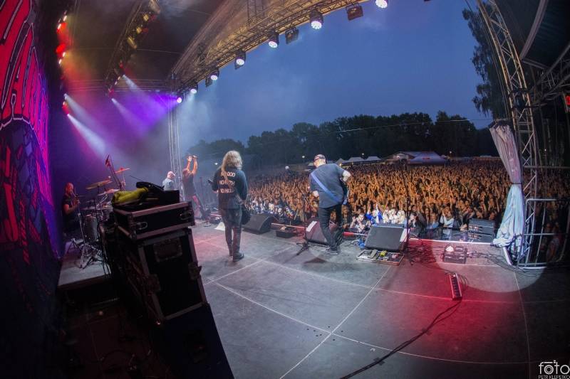 Pekelné počasí i show. Léto s Rychtářem patřilo Alkeholu, Dymytry, Harlej i Arakain