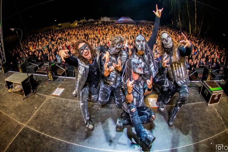 Pekelné počasí i show. Léto s Rychtářem patřilo Alkeholu, Dymytry, Harlej i Arakain