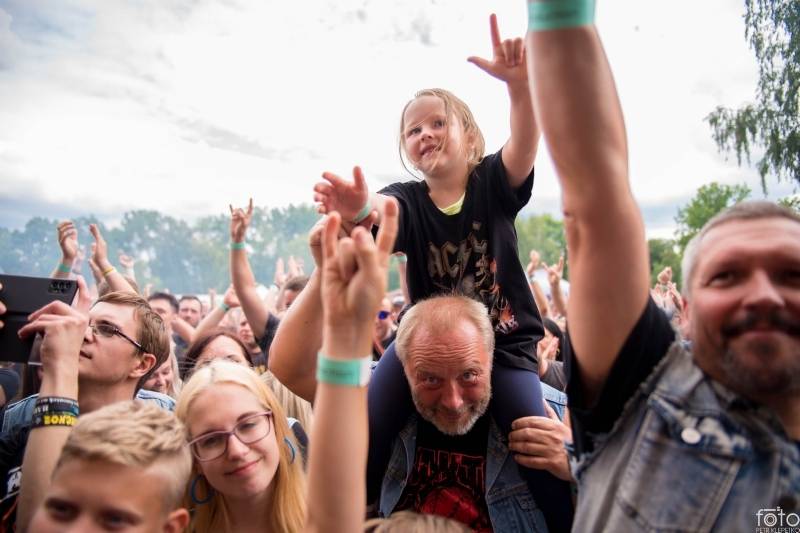 Pekelné počasí i show. Léto s Rychtářem patřilo Alkeholu, Dymytry, Harlej i Arakain