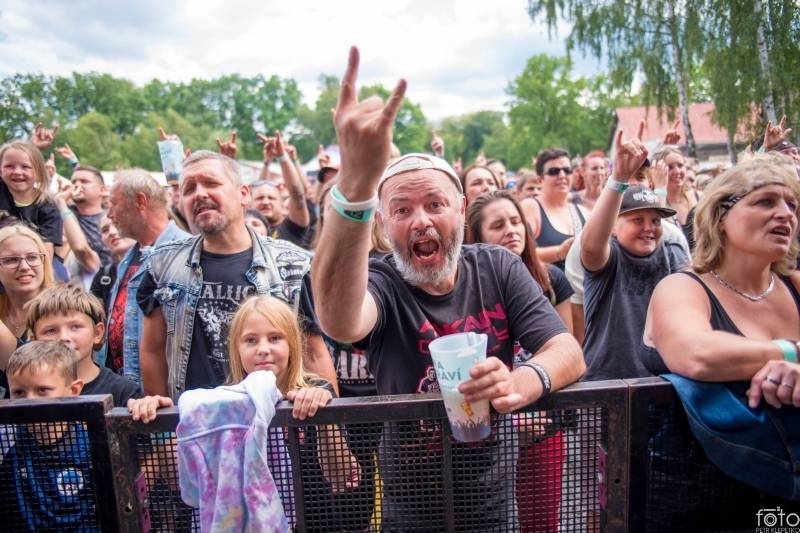 Pekelné počasí i show. Léto s Rychtářem patřilo Alkeholu, Dymytry, Harlej i Arakain