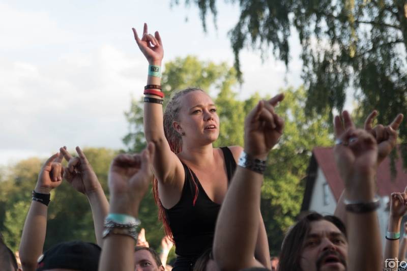 Pekelné počasí i show. Léto s Rychtářem patřilo Alkeholu, Dymytry, Harlej i Arakain