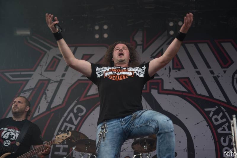 Pekelné počasí i show. Léto s Rychtářem patřilo Alkeholu, Dymytry, Harlej i Arakain