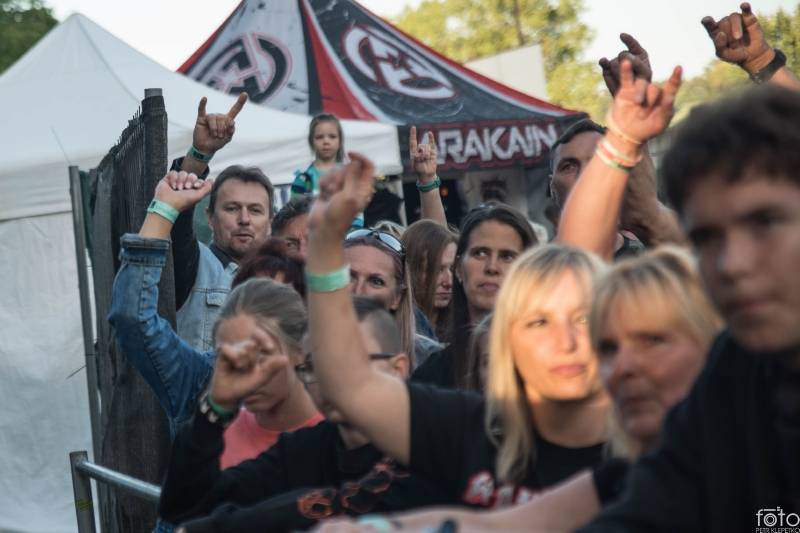 Pekelné počasí i show. Léto s Rychtářem patřilo Alkeholu, Dymytry, Harlej i Arakain