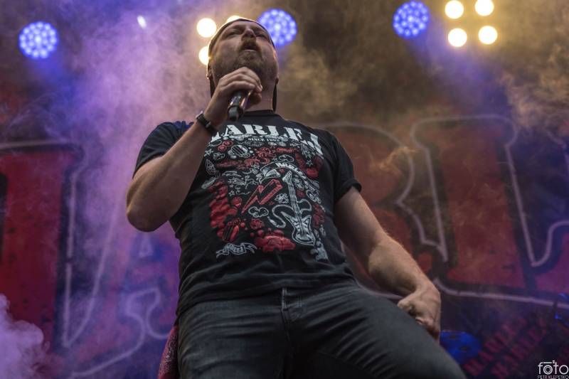 Pekelné počasí i show. Léto s Rychtářem patřilo Alkeholu, Dymytry, Harlej i Arakain