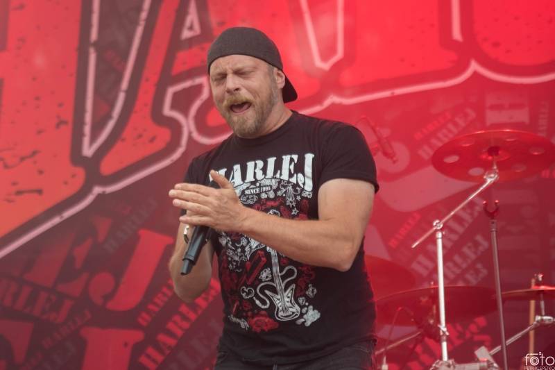 Pekelné počasí i show. Léto s Rychtářem patřilo Alkeholu, Dymytry, Harlej i Arakain