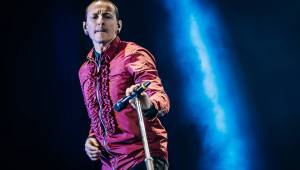 Zatímco fanoušci nadšeně skandovali Linkin Park, on bojoval s démony. Chester Bennington ve vzpomínkách z Prahy a Norimberku