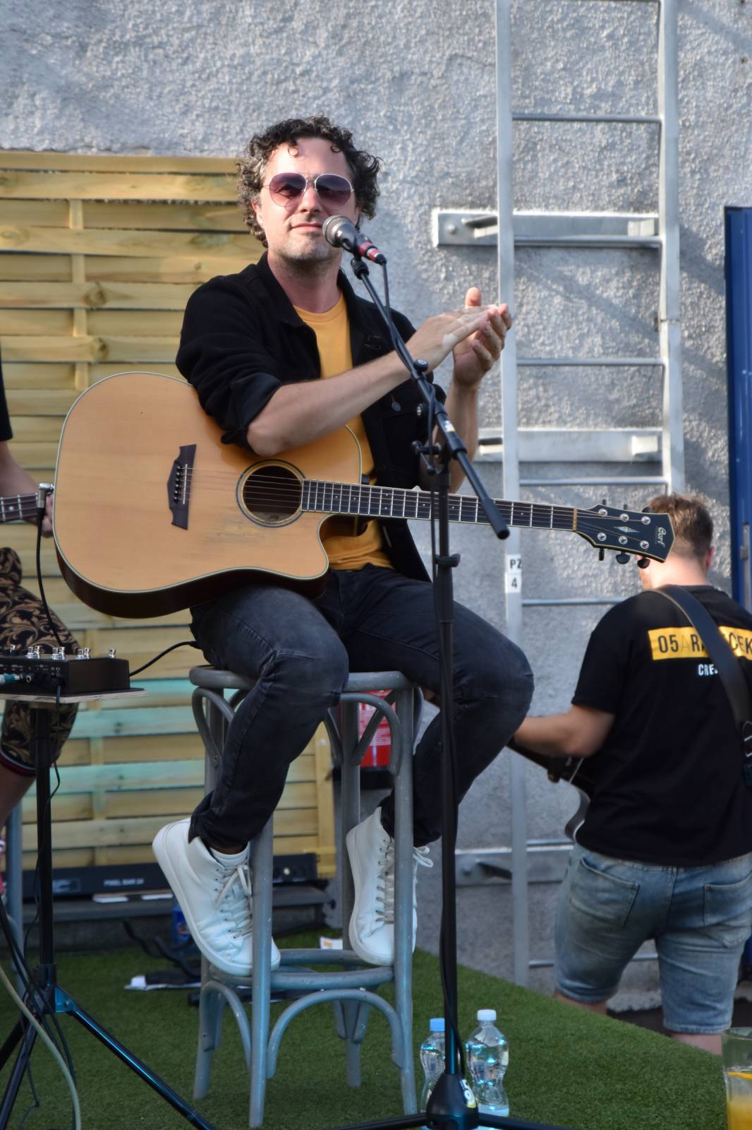 O5 a Radeček zase na střechách. V Praze rozdávali veselí na Radosti