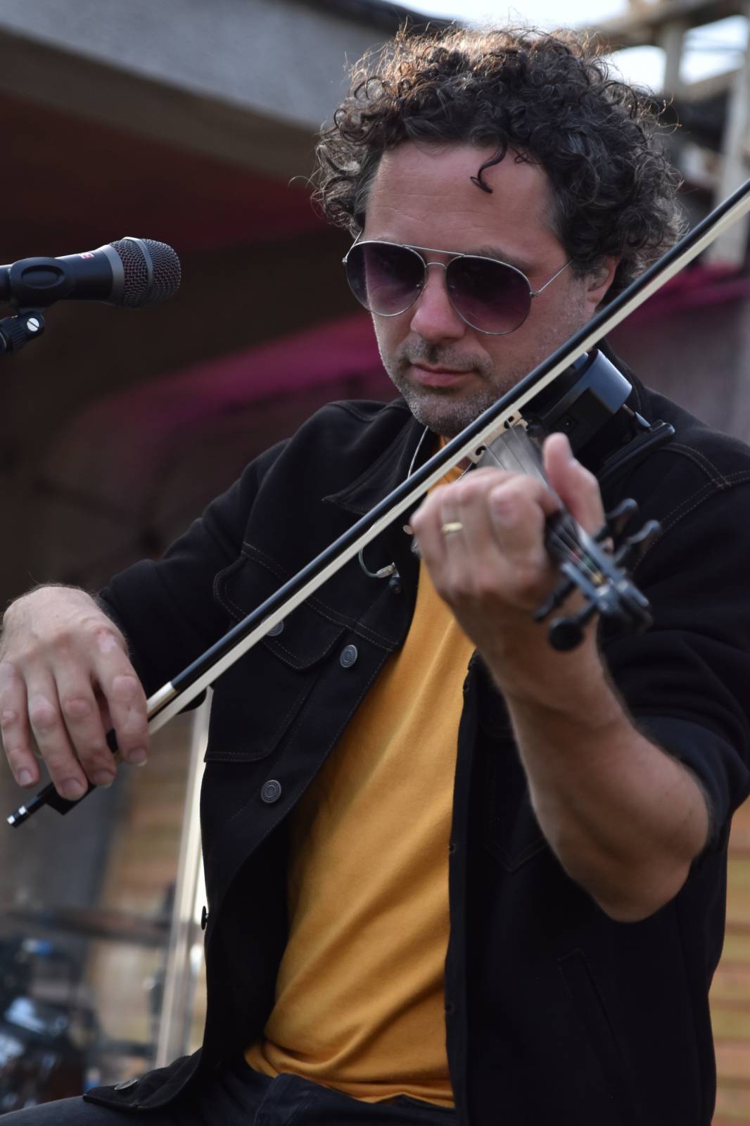 O5 a Radeček zase na střechách. V Praze rozdávali veselí na Radosti