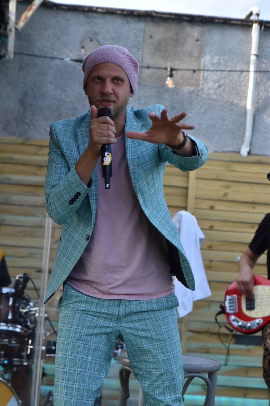 O5 a Radeček zase na střechách. V Praze rozdávali veselí na Radosti