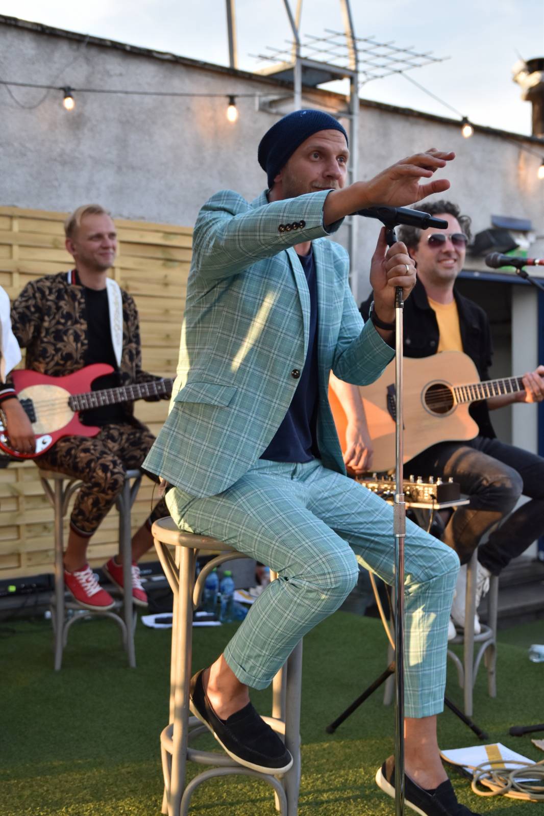 O5 a Radeček zase na střechách. V Praze rozdávali veselí na Radosti