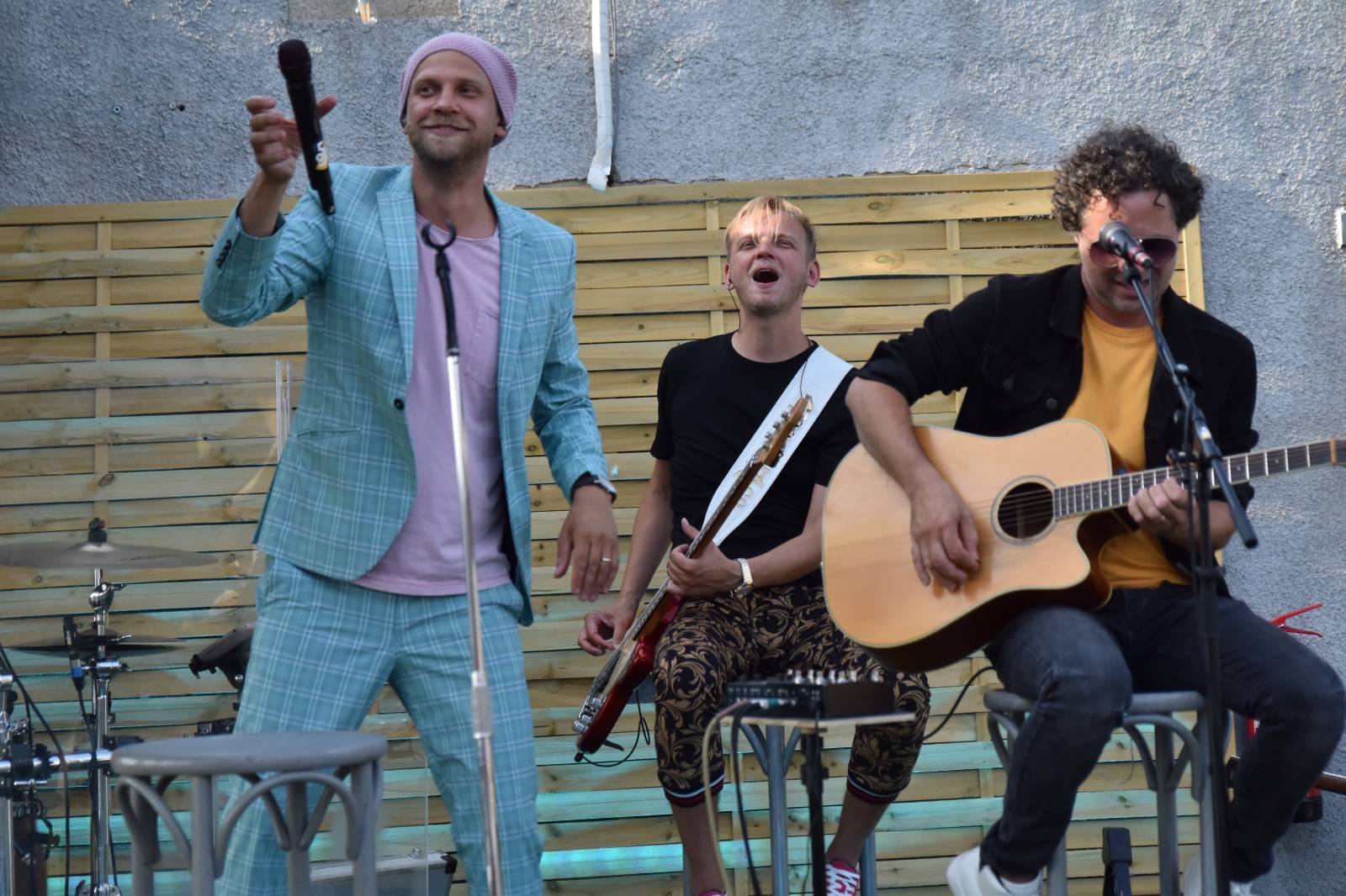 O5 a Radeček zase na střechách. V Praze rozdávali veselí na Radosti