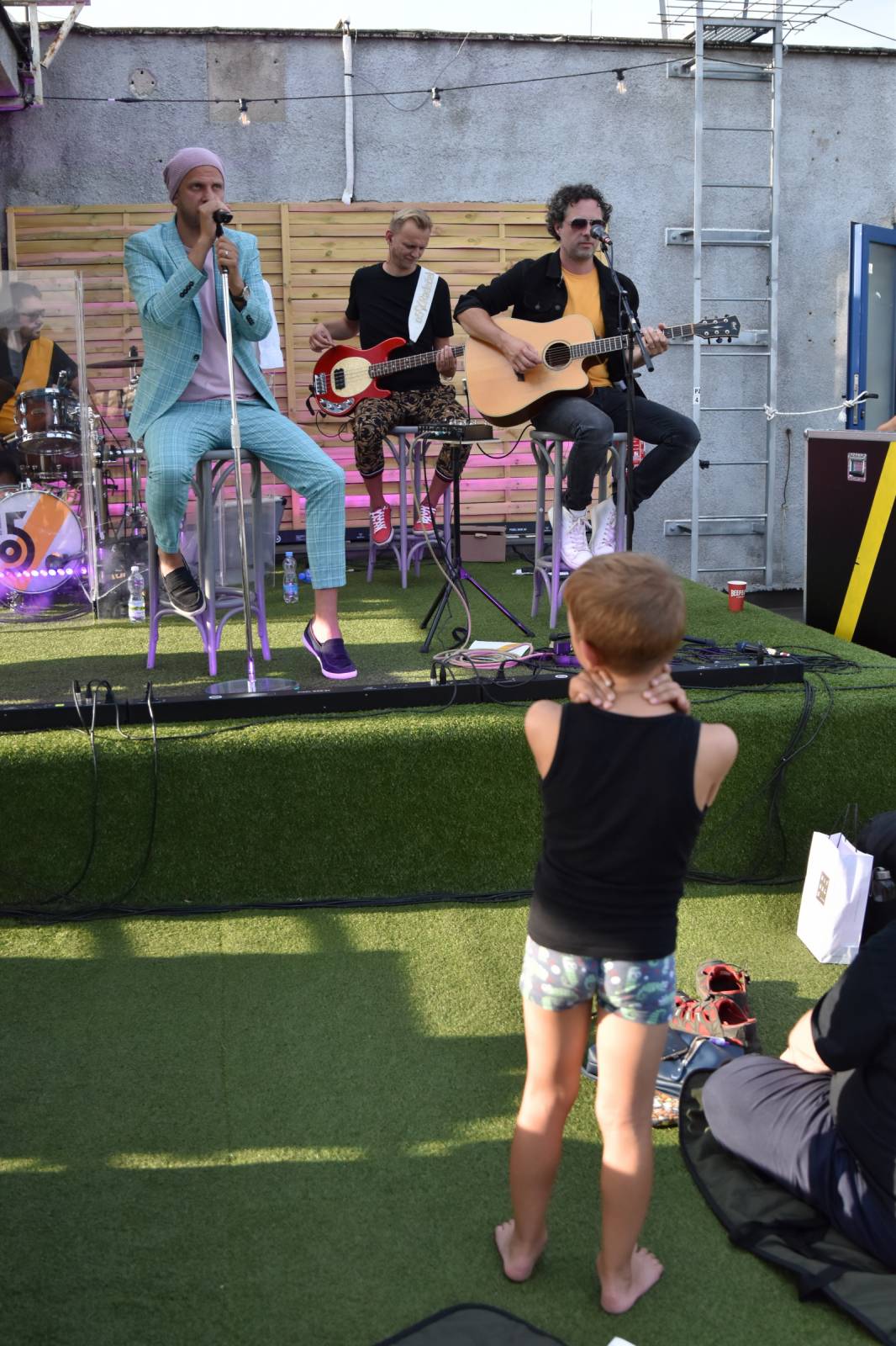 O5 a Radeček zase na střechách. V Praze rozdávali veselí na Radosti