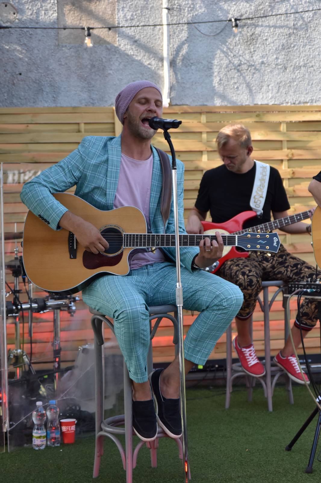 O5 a Radeček zase na střechách. V Praze rozdávali veselí na Radosti