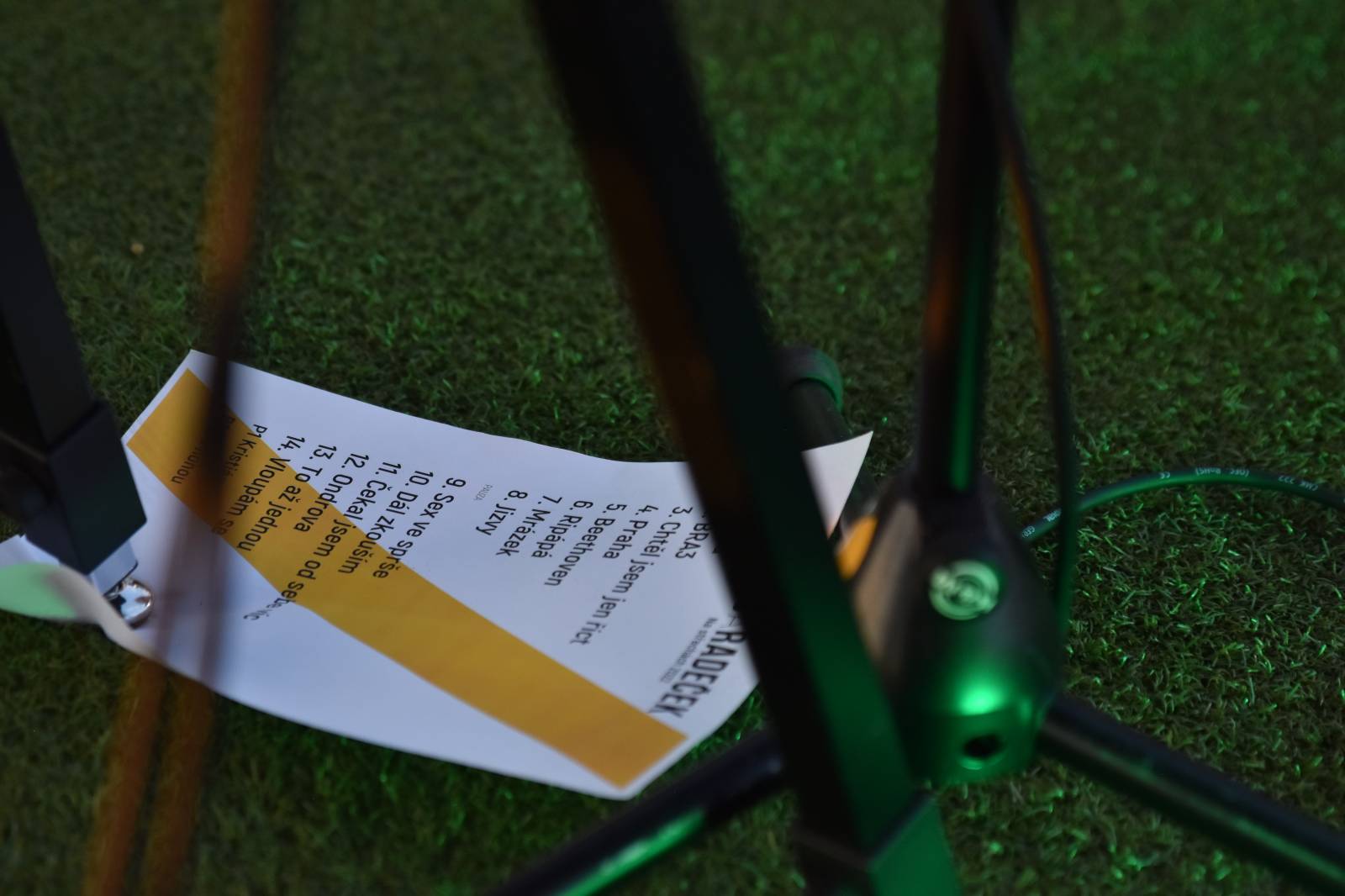 O5 a Radeček zase na střechách. V Praze rozdávali veselí na Radosti