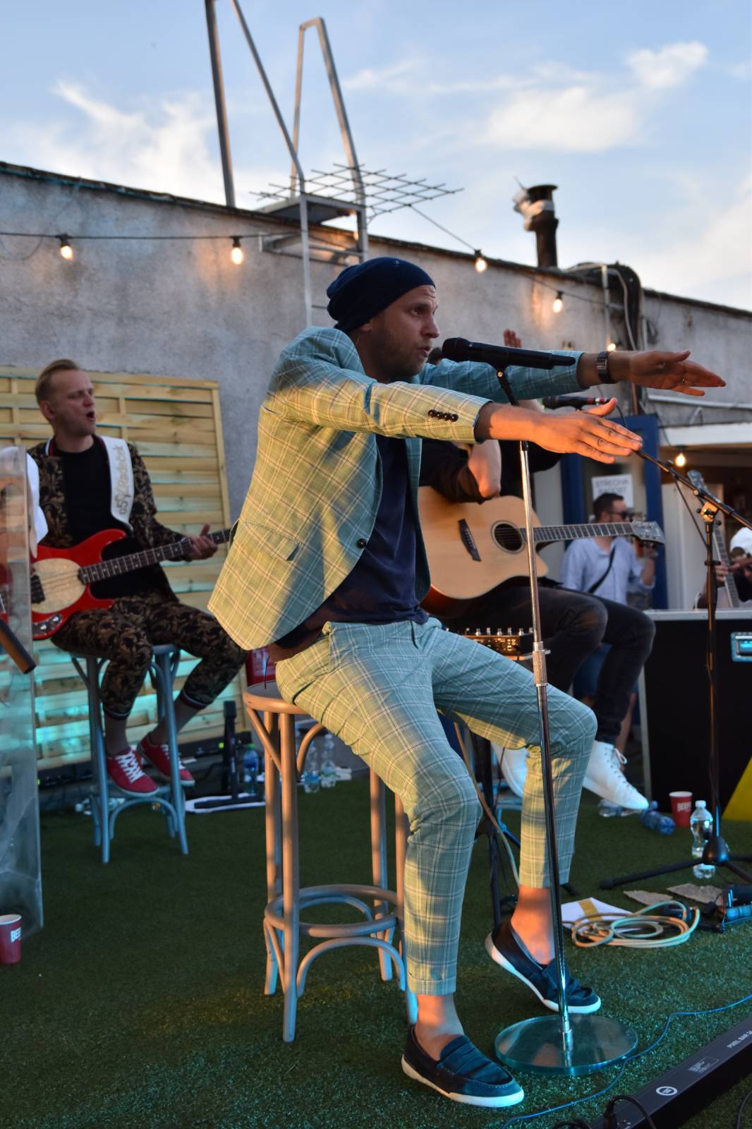 O5 a Radeček zase na střechách. V Praze rozdávali veselí na Radosti