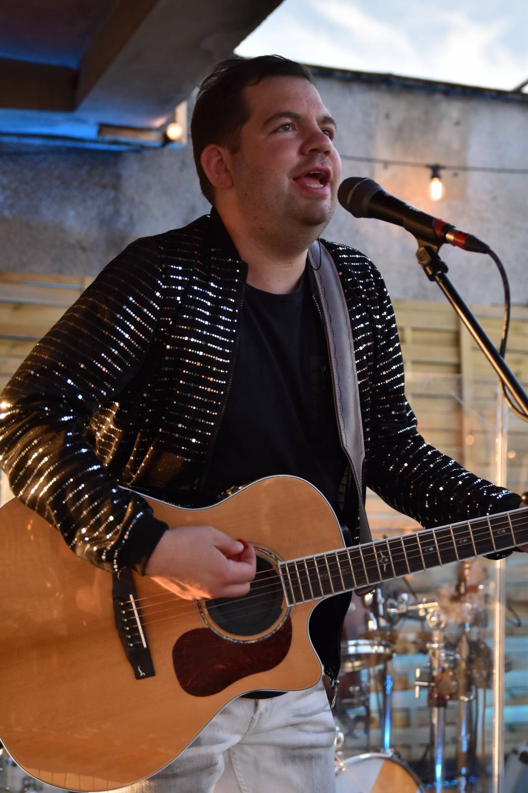 O5 a Radeček zase na střechách. V Praze rozdávali veselí na Radosti