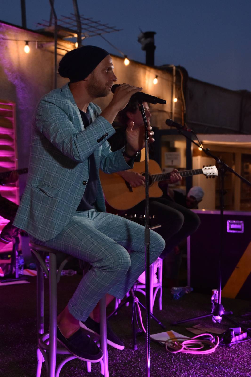 O5 a Radeček zase na střechách. V Praze rozdávali veselí na Radosti