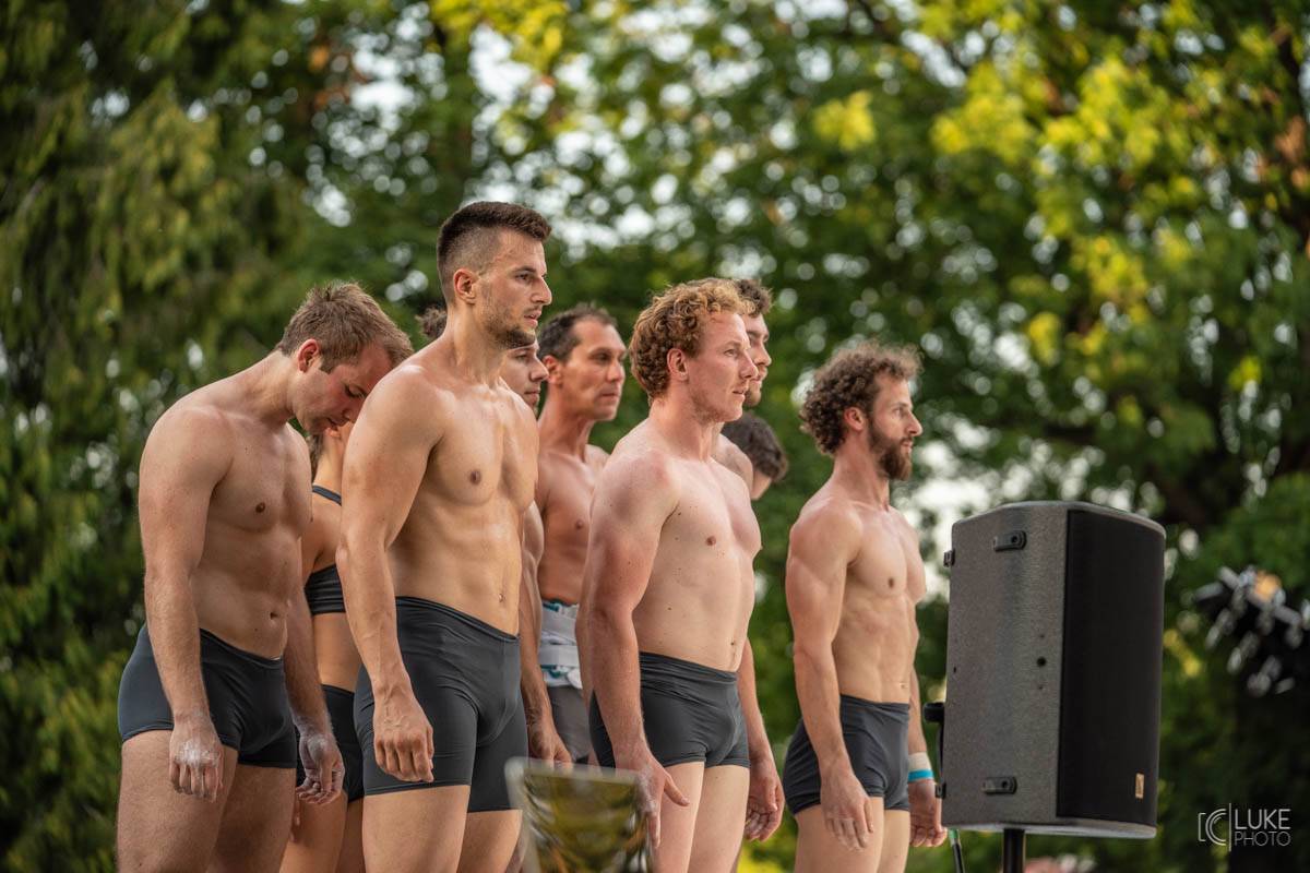 Glorchestra se rozezněla ve Slavkově, v zámeckém parku si se symfoniky tykali Tata Bojs, Vladimir 518, Katarzia i Bratři