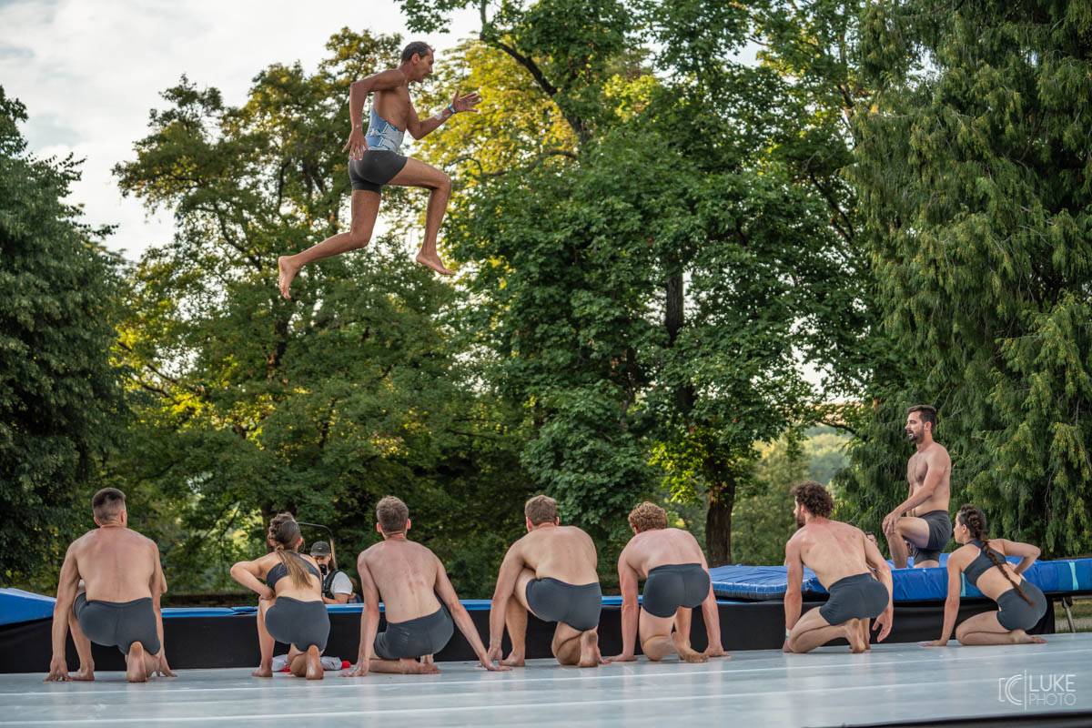Glorchestra se rozezněla ve Slavkově, v zámeckém parku si se symfoniky tykali Tata Bojs, Vladimir 518, Katarzia i Bratři