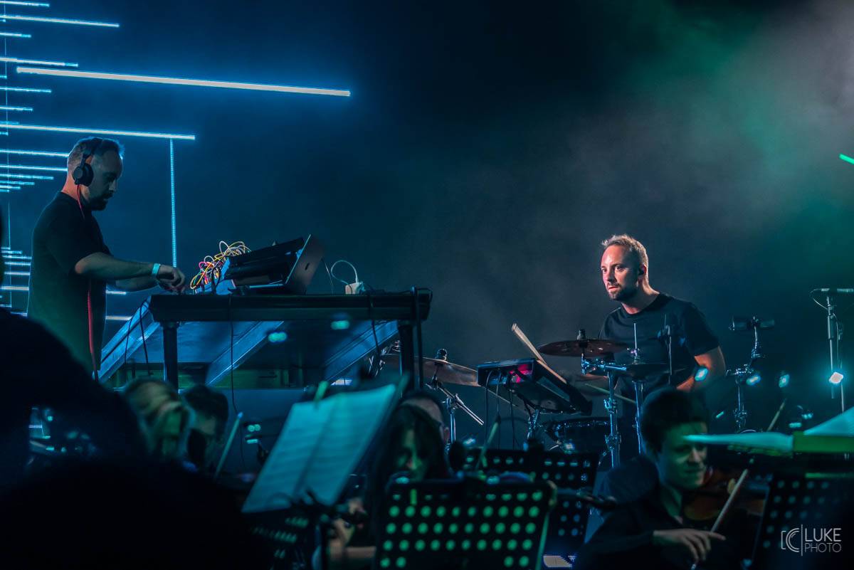 Glorchestra se rozezněla ve Slavkově, v zámeckém parku si se symfoniky tykali Tata Bojs, Vladimir 518, Katarzia i Bratři