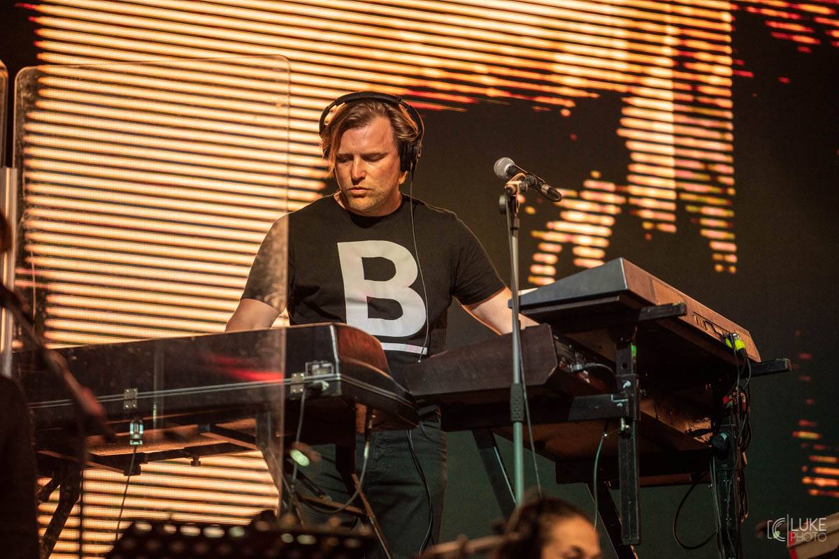 Glorchestra se rozezněla ve Slavkově, v zámeckém parku si se symfoniky tykali Tata Bojs, Vladimir 518, Katarzia i Bratři