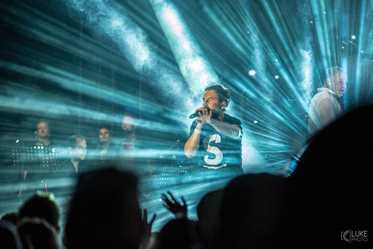 Glorchestra se rozezněla ve Slavkově, v zámeckém parku si se symfoniky tykali Tata Bojs, Vladimir 518, Katarzia i Bratři