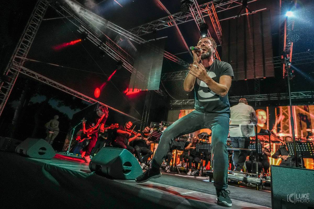 Glorchestra se rozezněla ve Slavkově, v zámeckém parku si se symfoniky tykali Tata Bojs, Vladimir 518, Katarzia i Bratři