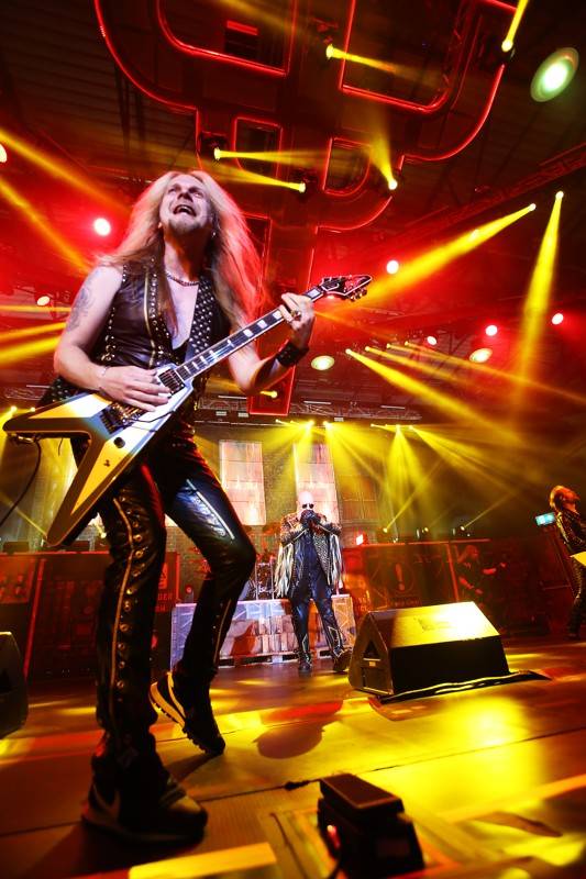 Metalový svátek v Bratislavě. Své show odpálili Judas Priest a Saxon