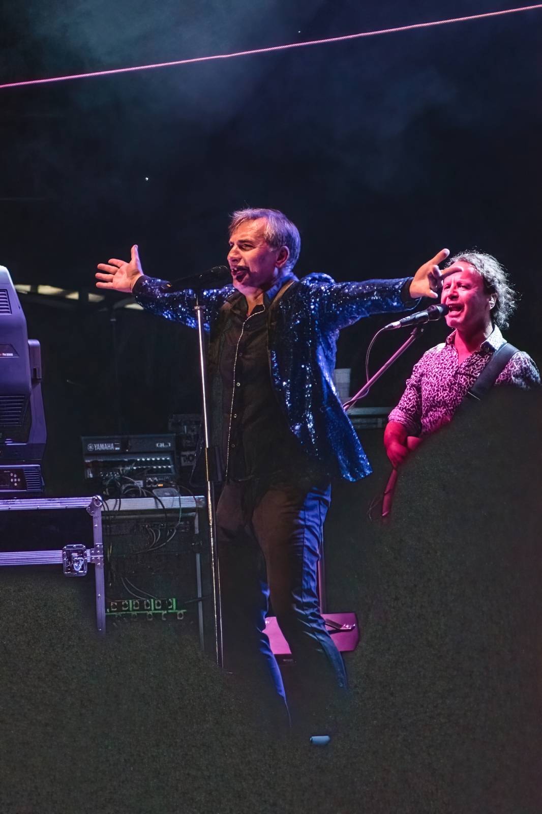 Pod Kunětickou horou panovalo pekelné horko. První den Hrady CZ zazpívali Mig 21, Anna K i Mirai