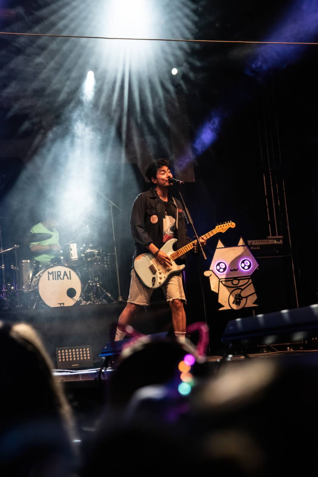 Pod Kunětickou horou panovalo pekelné horko. První den Hrady CZ zazpívali Mig 21, Anna K i Mirai