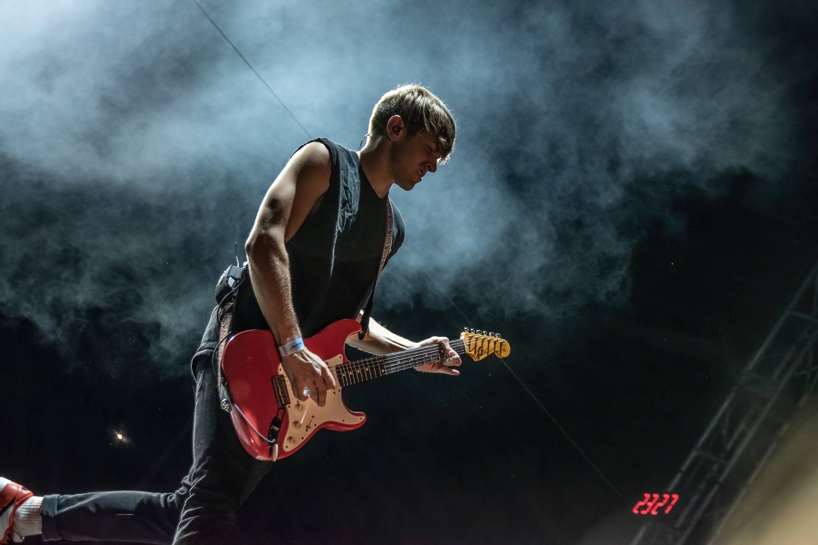 Pod Kunětickou horou panovalo pekelné horko. První den Hrady CZ zazpívali Mig 21, Anna K i Mirai