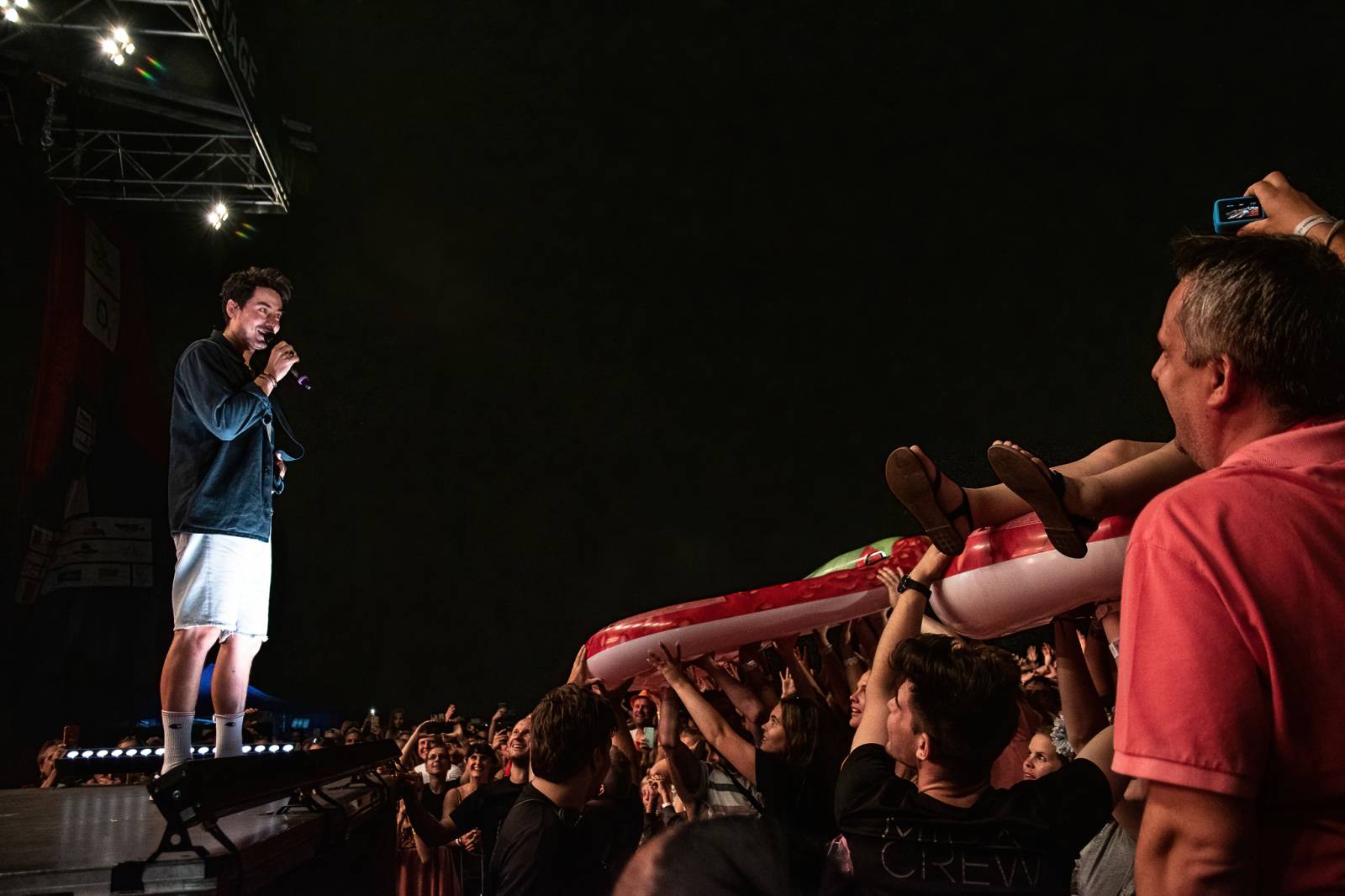 Pod Kunětickou horou panovalo pekelné horko. První den Hrady CZ zazpívali Mig 21, Anna K i Mirai