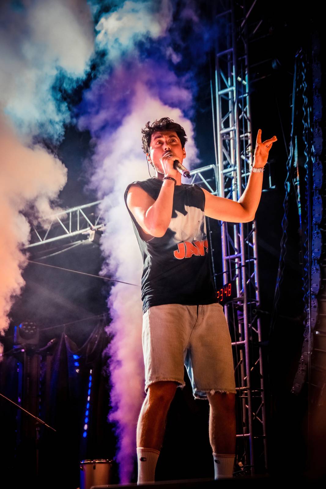 Pod Kunětickou horou panovalo pekelné horko. První den Hrady CZ zazpívali Mig 21, Anna K i Mirai