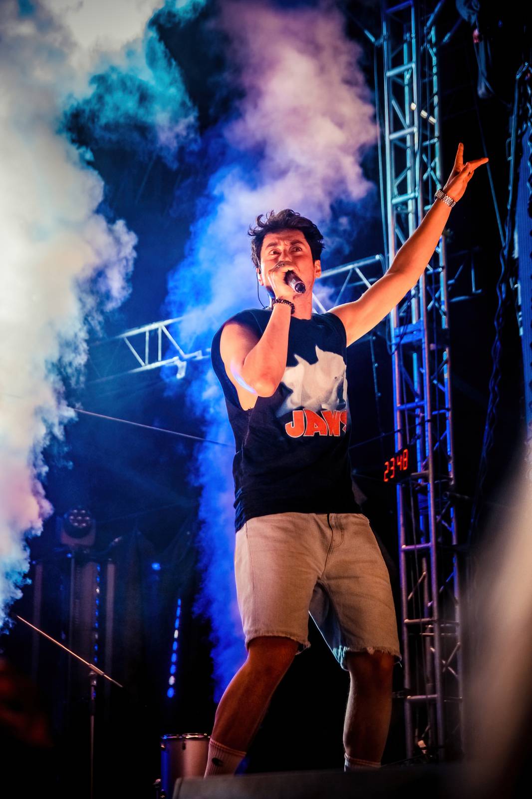 Pod Kunětickou horou panovalo pekelné horko. První den Hrady CZ zazpívali Mig 21, Anna K i Mirai