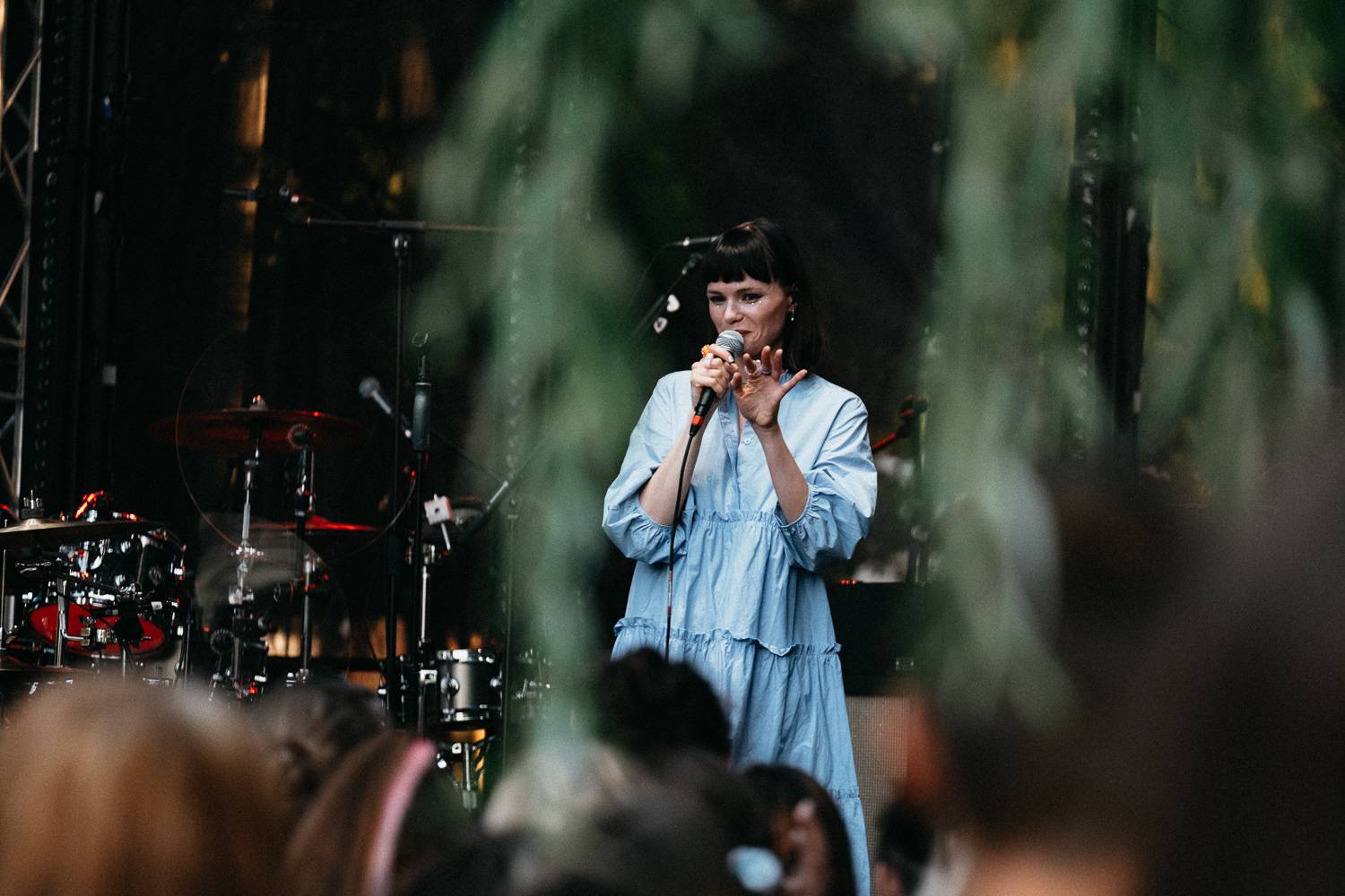 Alec Benjamin se v Praze cítil jako doma a flirtoval s fanynkami