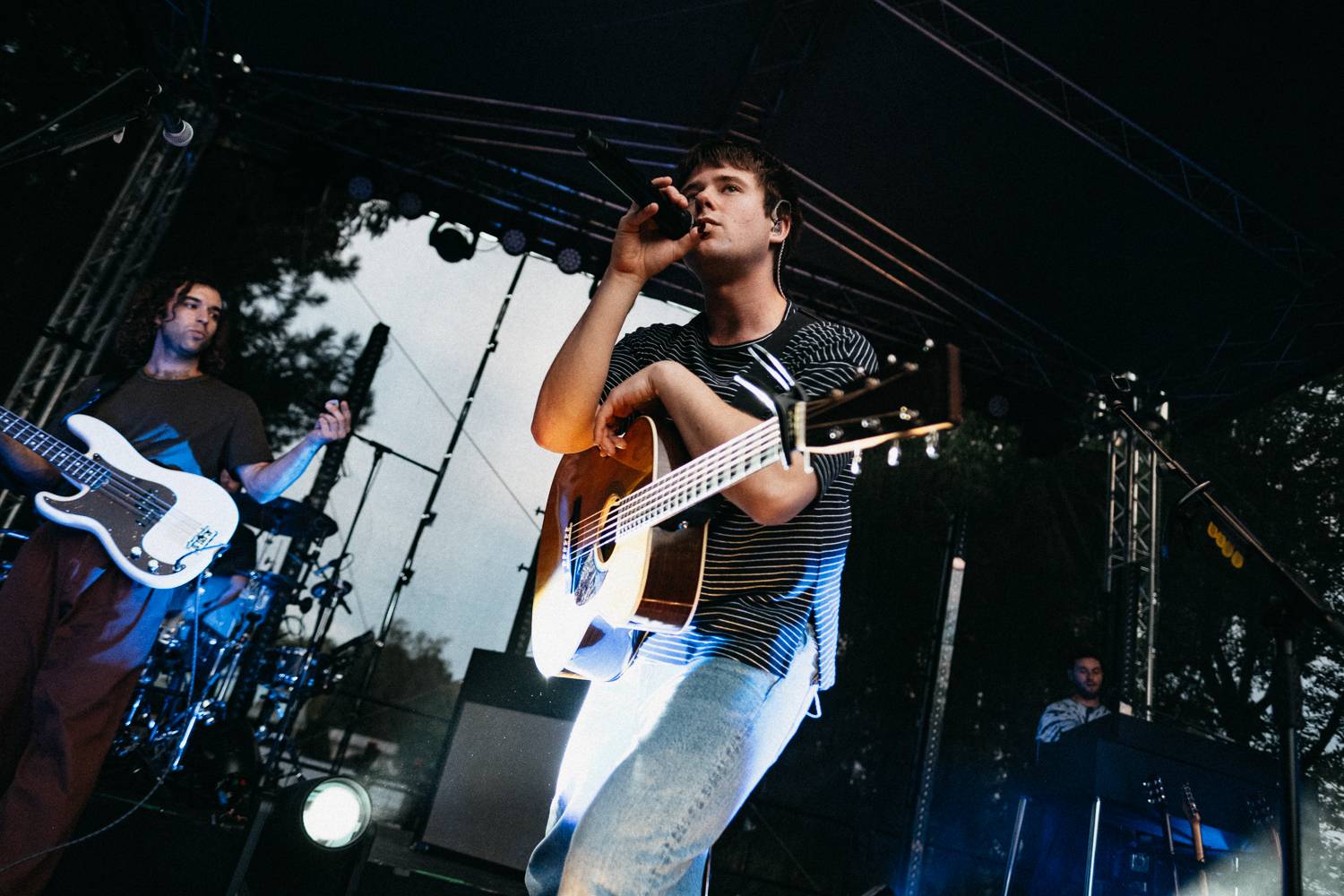 Alec Benjamin se v Praze cítil jako doma a flirtoval s fanynkami